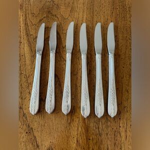 Vintage Nobility, silver plate 1939 Royal Rose Knives set of 6. Preowned
